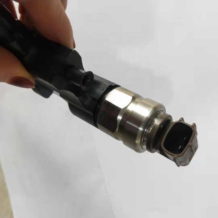 Dieselbrandstofinjector 0445120212